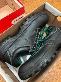Scarpe antinfortunistiche nuove con scatola