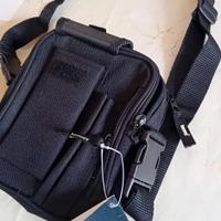 borsello porta documenti occhiali ecc. ecc. 