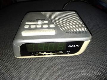 Radiosveglia Sony color grigio metallizzato - Audio/Video In