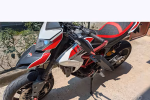 Ducati Hypermotard 821 SP (2013) - Scarico Spark