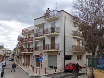 Immobile in asta di 248 m² con più di 5 locali a A