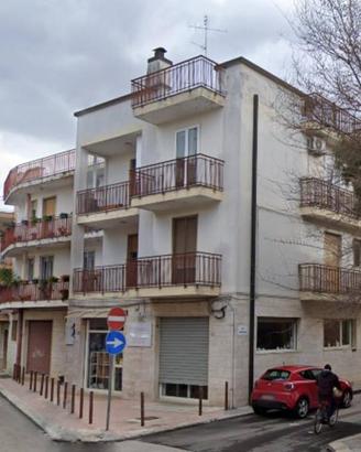 Immobile in asta di 248 m² con più di 5 locali a A