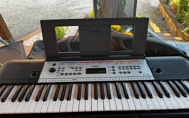 YAMAHA YPT-260 tastiera portatile