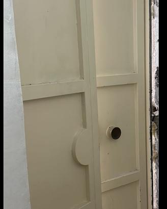 Porta in ferro