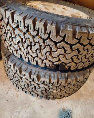 2 gomme e cerchi pajero