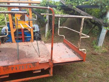 Piattaforma (pedana) per muletto