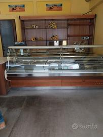 Arredo negozio panetteria