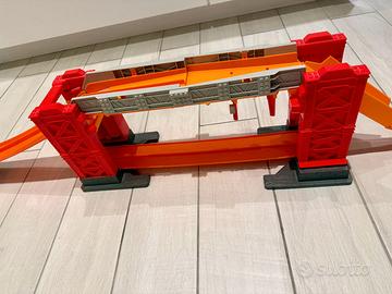 Hot Wheels - Track Builder Ponte delle Acrobazie