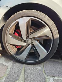  cerchi originali VW Milton keyles r18