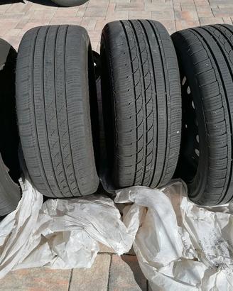 gomme Invernali 215 55 17 con cerchi peugeut