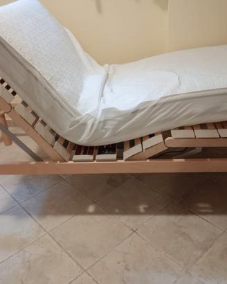 Letto eletttico completo di materasso