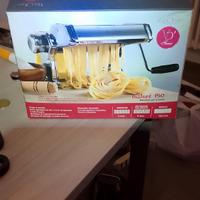 MACCHINA PER PASTA FATTA IN CASA 