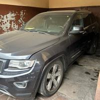 jeep grand cherokee wk2 overland 