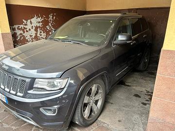 jeep grand cherokee wk2 overland 
