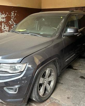 jeep grand cherokee wk2 overland 