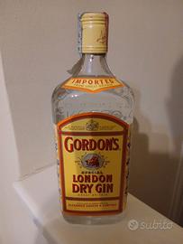 Bottiglia sigillata Gordon's London Dry Gin '90