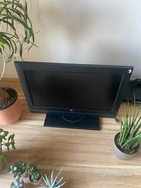 TV LG 26”