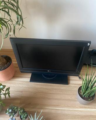 TV LG 26”