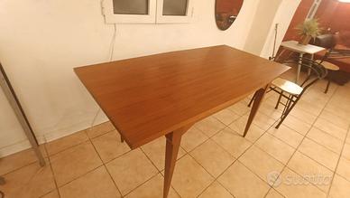 tavolo anni '70 4/6 posti