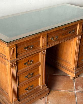 Mobili '800 in vero legno di noce