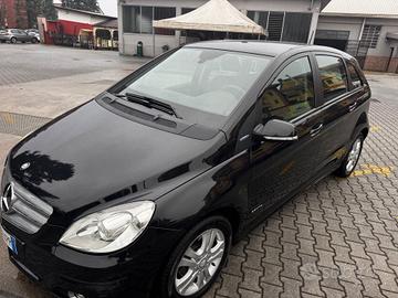Mercedes-benz B 180 BlueEFFICIENCY neopatentati