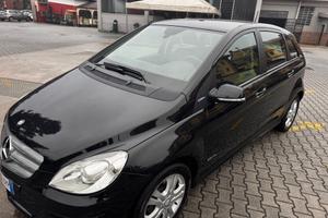 Mercedes-benz B 180 BlueEFFICIENCY neopatentati
