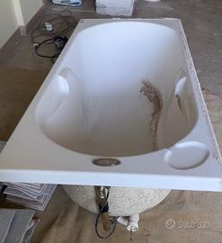 Vasca jacuzzi no idromassaggio