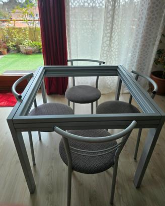 tavolo allungabile con 4 sedie