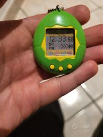 tamagotchi verde e giallo 
