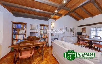 Bilocale ristrutturato con terrazzo in centro a Pi