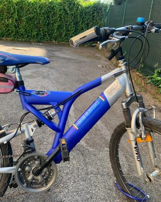 Bicicletta mountain bike da ragazzo/o