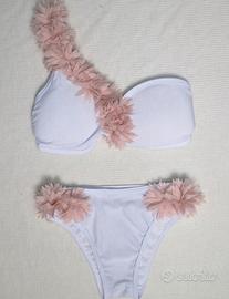 bikini monospalla S-M bianco con petali rosa