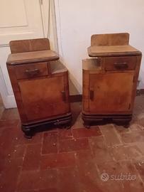comodini in legno 