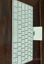 Apple iPad Keyboard Dock (modello A1359)