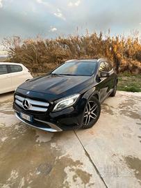MERCEDES GLA 200D AUTOMATICA KM CERTIFICATI