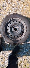 pneumatici su cerchio 185/60r15