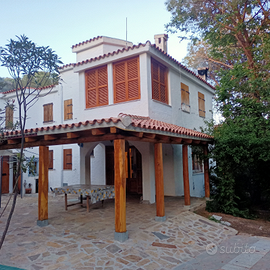 Villa mediterranea a 100 mt.dal mare