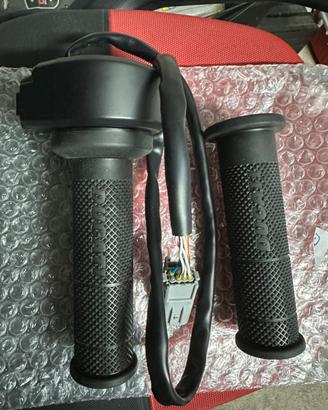Manopole e comando gas Ducati Multistrada v4