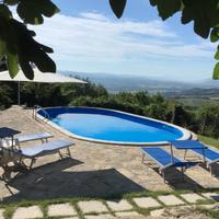 Rustico panoramico con piscina