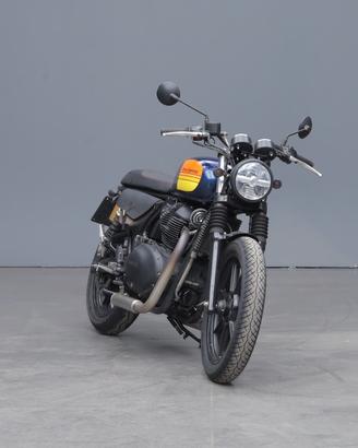 ROYAL ENFIELD Interceptor 650