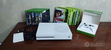 Xbox One S + HD 2T + joypad + 20 giochi