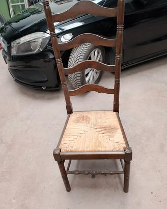 sedia con schienale alto