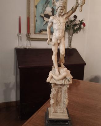 scultura Perseo con testa di medusa
