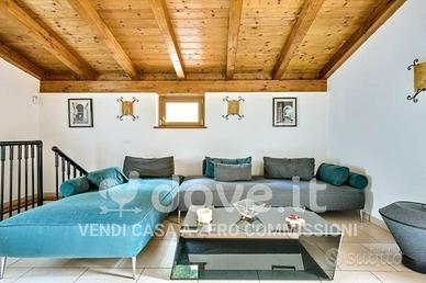 Appartamento di 170 m² con 5 locali a Beverino