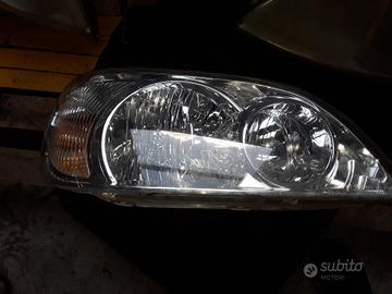 FARO ANTERIORE DESTRO KIA Carnival 2° Serie (01>0