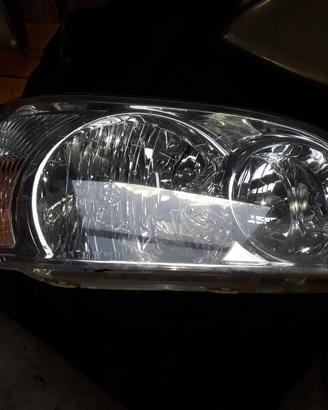 FARO ANTERIORE DESTRO KIA Carnival 2° Serie (01>0