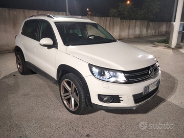 Tiguan R-line 2.0 TSI 211cv