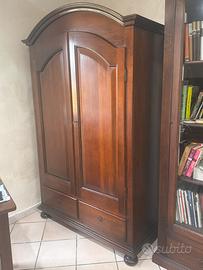 Mobile in legno massello