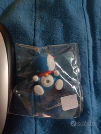 Action figure da collezione di Doraemon.