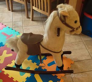 cavallo a dondolo